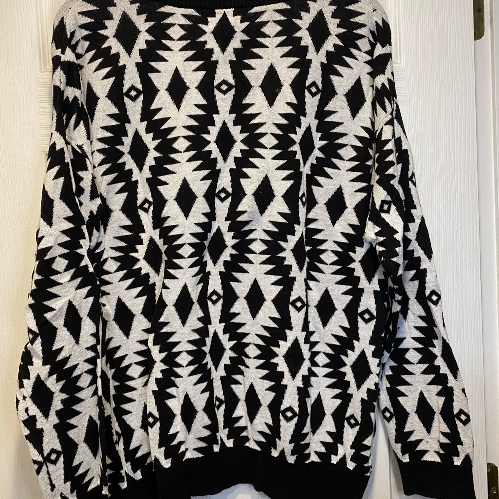 Forever21 Aztec Sweater - Picture 2 of 3